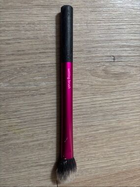 Real Techniques 'setting brush'